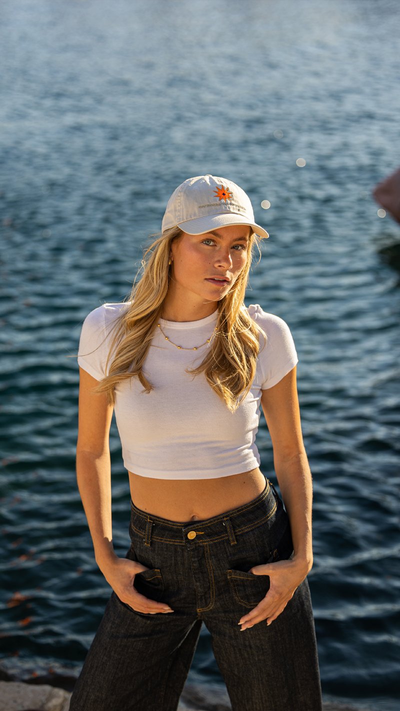 Women's stone cap style
